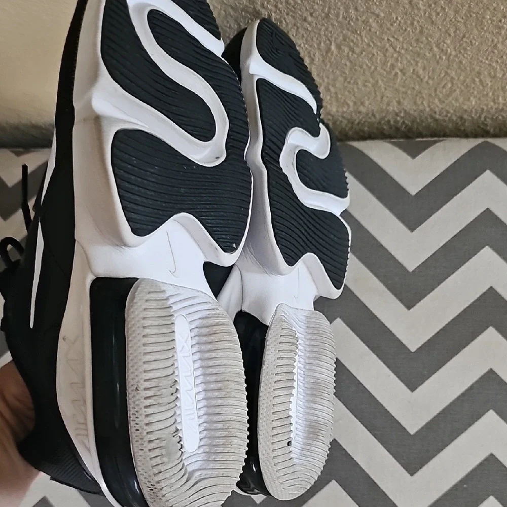Nike sleek shoes